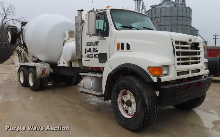 image for item L1487 2002 Sterling L9500 ready mix truck