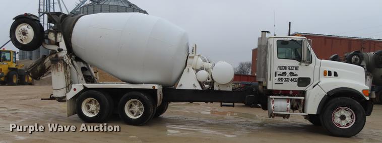 image for item L1487 2002 Sterling L9500 ready mix truck