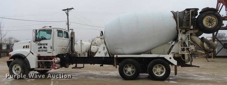 image for item L1487 2002 Sterling L9500 ready mix truck