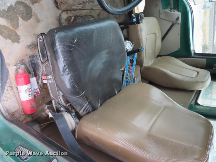 image for item L1487 2002 Sterling L9500 ready mix truck