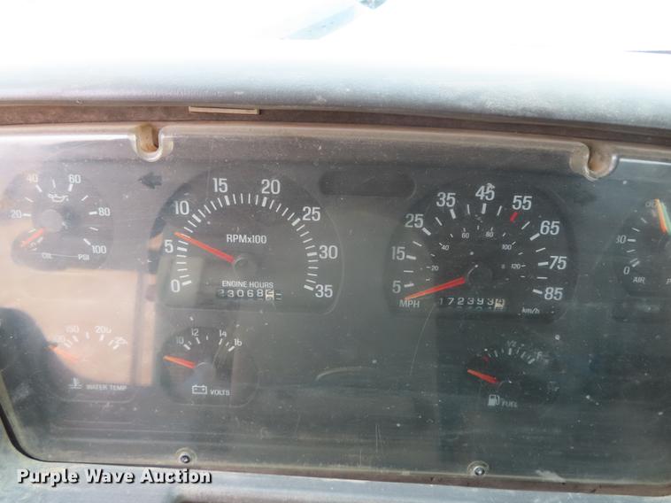 image for item L1487 2002 Sterling L9500 ready mix truck