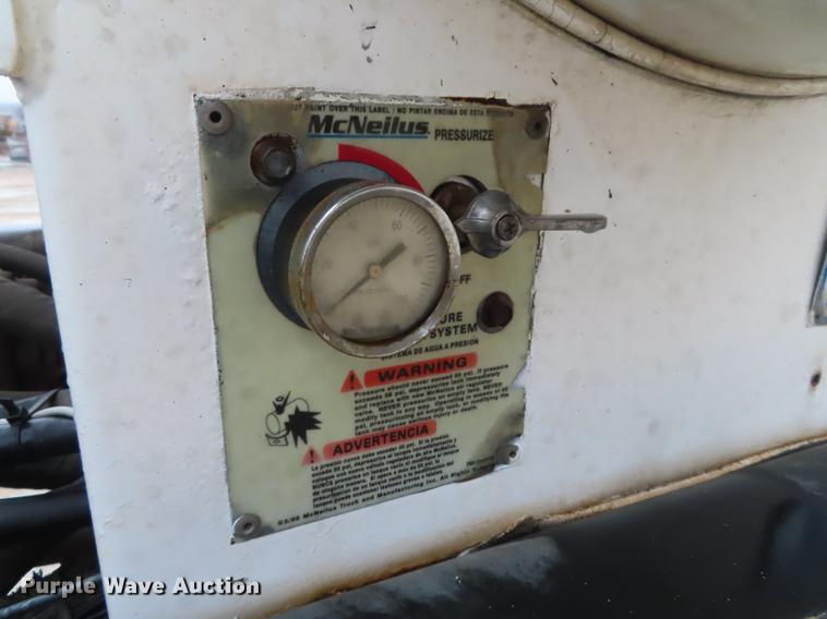 image for item L1487 2002 Sterling L9500 ready mix truck