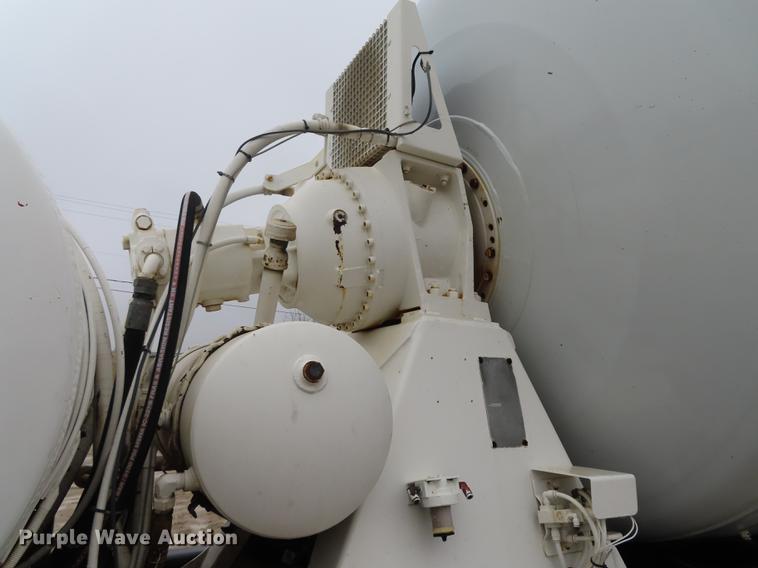 image for item L1487 2002 Sterling L9500 ready mix truck