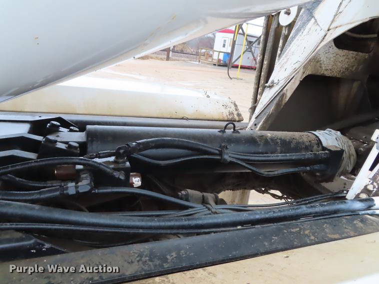 image for item L1487 2002 Sterling L9500 ready mix truck