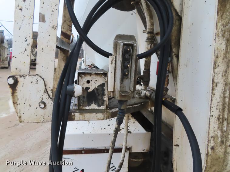 image for item L1487 2002 Sterling L9500 ready mix truck