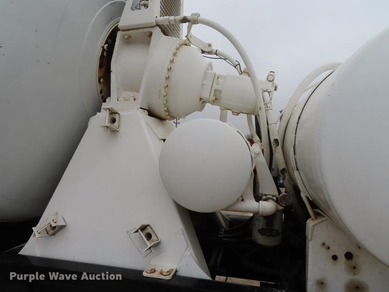 image for item L1487 2002 Sterling L9500 ready mix truck