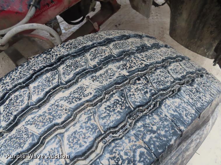 image for item L1487 2002 Sterling L9500 ready mix truck