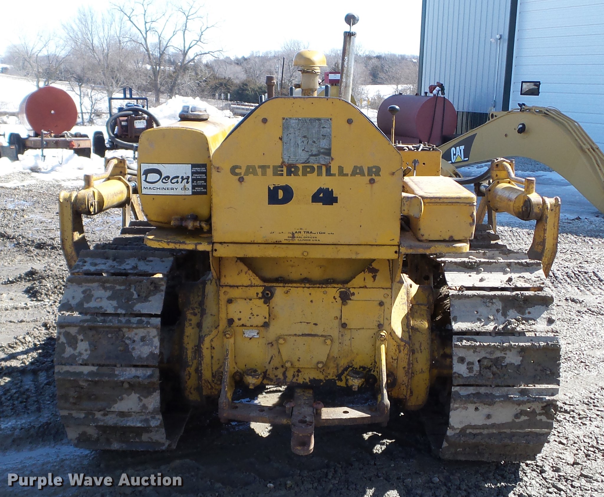 1949 Caterpillar D4 dozer in Red Oak, IA Item DE7621 sold Purple Wave