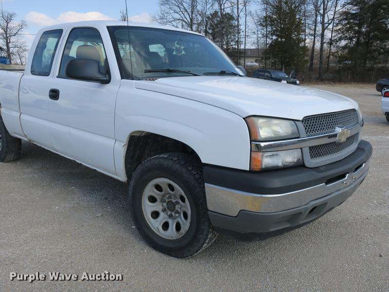 image for item DB8856 2005 Chevrolet Silverado 1500 Ext. Cab pickup truck