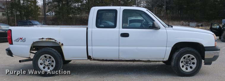 image for item DB8856 2005 Chevrolet Silverado 1500 Ext. Cab pickup truck