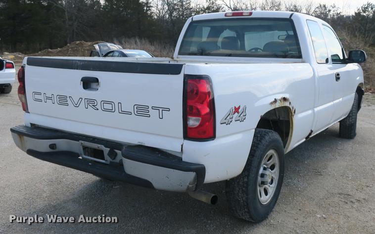 image for item DB8856 2005 Chevrolet Silverado 1500 Ext. Cab pickup truck