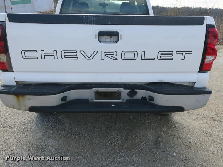 image for item DB8856 2005 Chevrolet Silverado 1500 Ext. Cab pickup truck