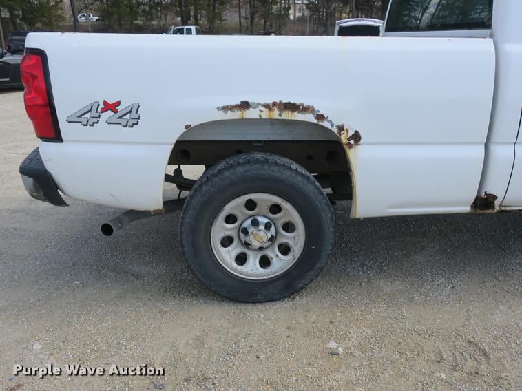 image for item DB8856 2005 Chevrolet Silverado 1500 Ext. Cab pickup truck