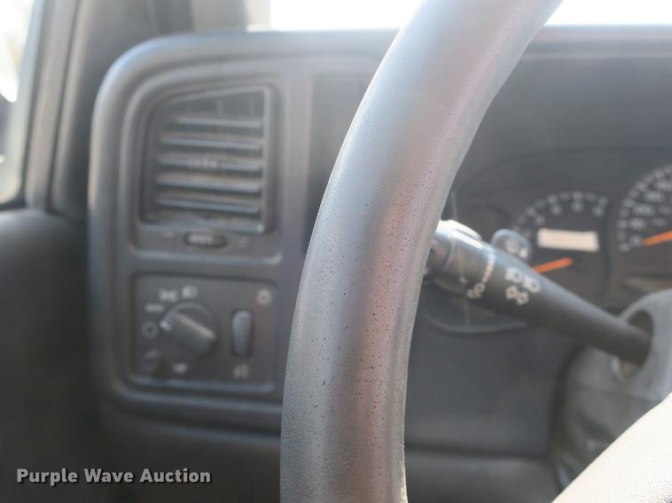 image for item DB8856 2005 Chevrolet Silverado 1500 Ext. Cab pickup truck
