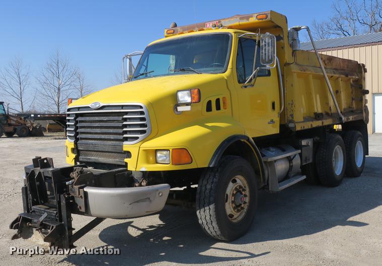 image for item DB8857 2007 Sterling TeeJet dump truck