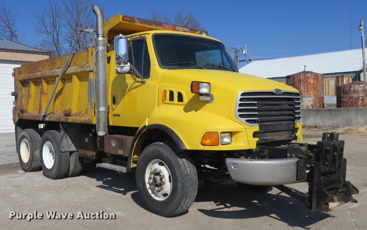 image for item DB8857 2007 Sterling TeeJet dump truck