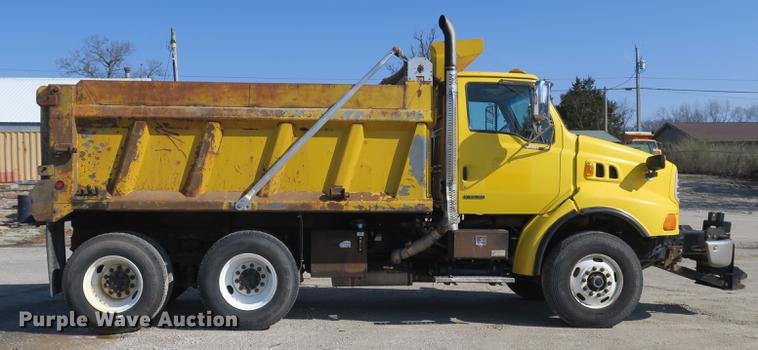 image for item DB8857 2007 Sterling TeeJet dump truck