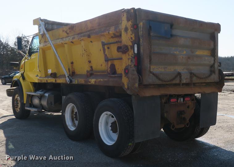 image for item DB8857 2007 Sterling TeeJet dump truck