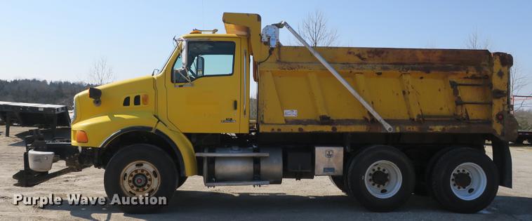 image for item DB8857 2007 Sterling TeeJet dump truck