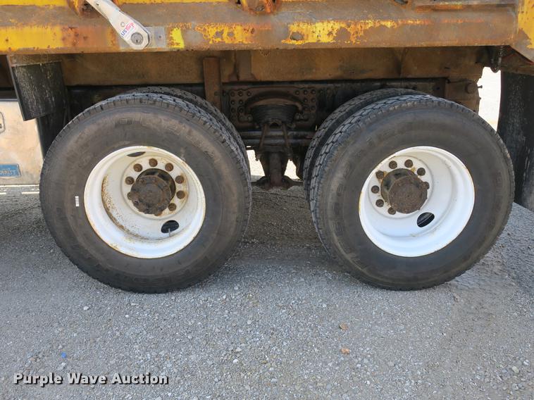 image for item DB8857 2007 Sterling TeeJet dump truck