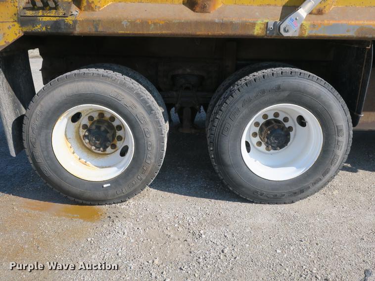 image for item DB8857 2007 Sterling TeeJet dump truck