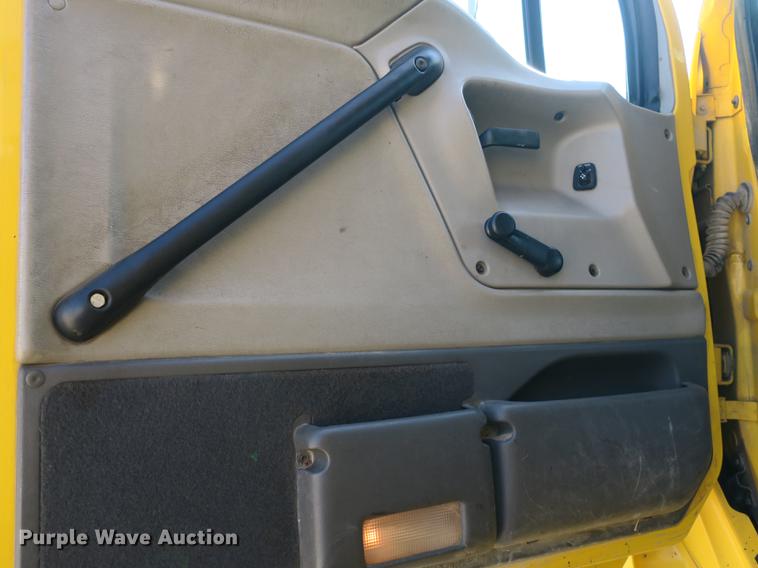 image for item DB8857 2007 Sterling TeeJet dump truck