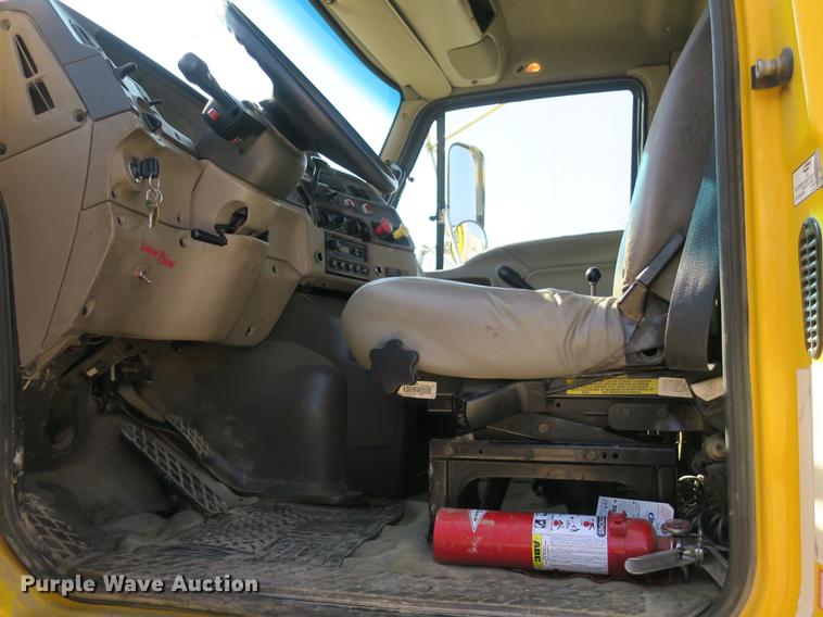 image for item DB8857 2007 Sterling TeeJet dump truck