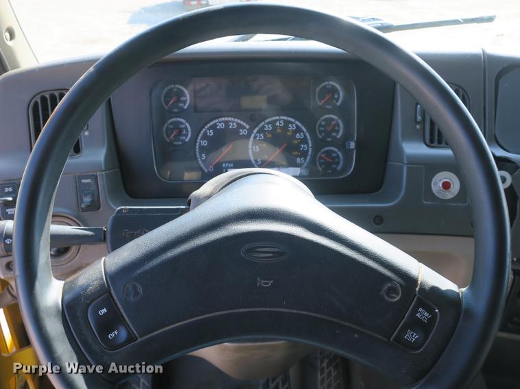 image for item DB8857 2007 Sterling TeeJet dump truck