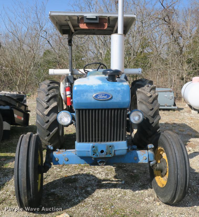 image for item DB8860 Ford 3930 tractor