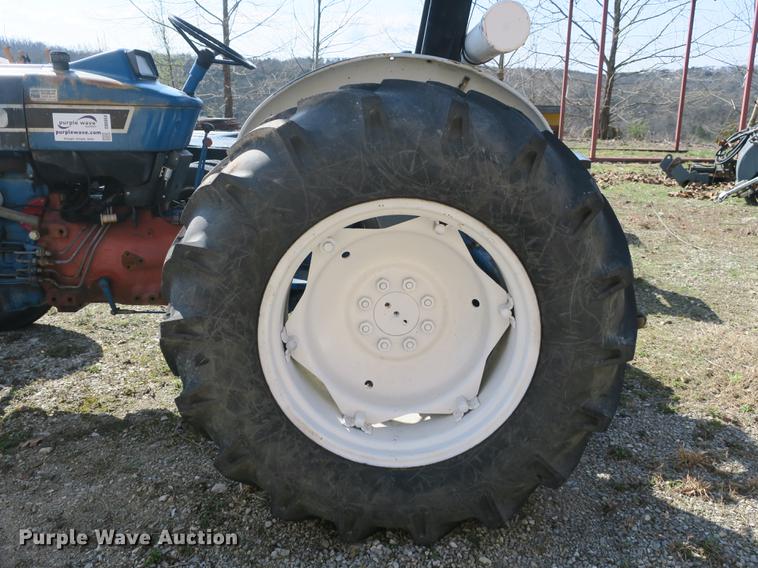 image for item DB8860 Ford 3930 tractor