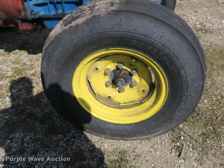 image for item DB8860 Ford 3930 tractor