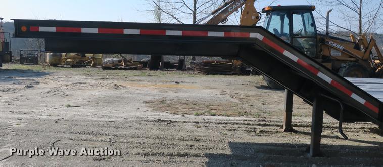 image for item DB8861 1990 Eager Beaver drop deck equipment trailer