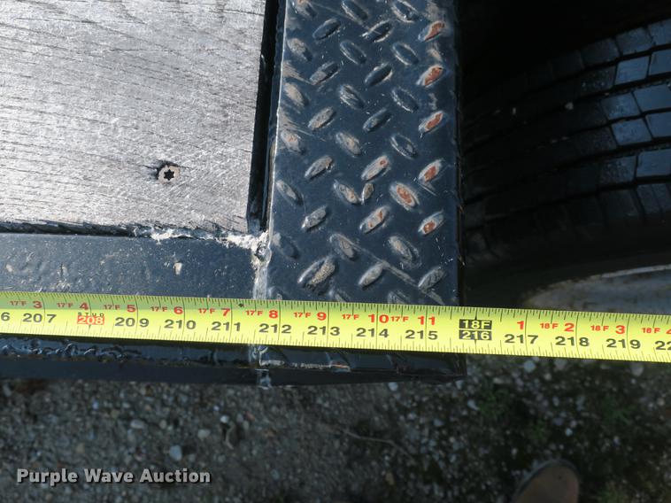 image for item DB8861 1990 Eager Beaver drop deck equipment trailer