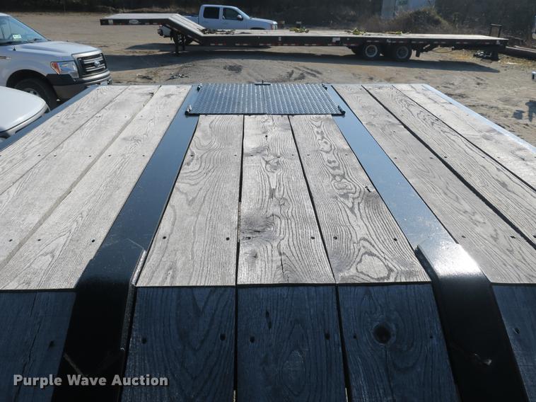 image for item DB8861 1990 Eager Beaver drop deck equipment trailer