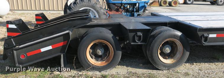 image for item DB8861 1990 Eager Beaver drop deck equipment trailer