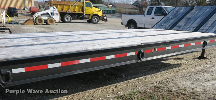 image for item DB8861 1990 Eager Beaver drop deck equipment trailer