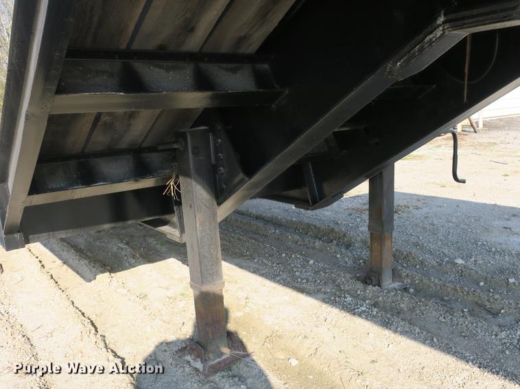 image for item DB8861 1990 Eager Beaver drop deck equipment trailer