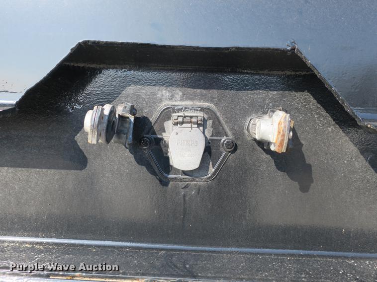 image for item DB8861 1990 Eager Beaver drop deck equipment trailer