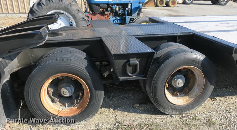image for item DB8861 1990 Eager Beaver drop deck equipment trailer