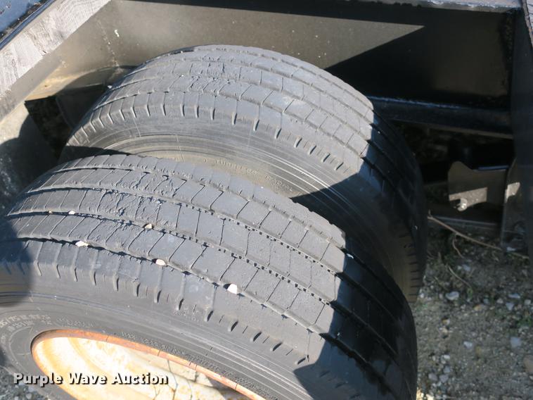 image for item DB8861 1990 Eager Beaver drop deck equipment trailer