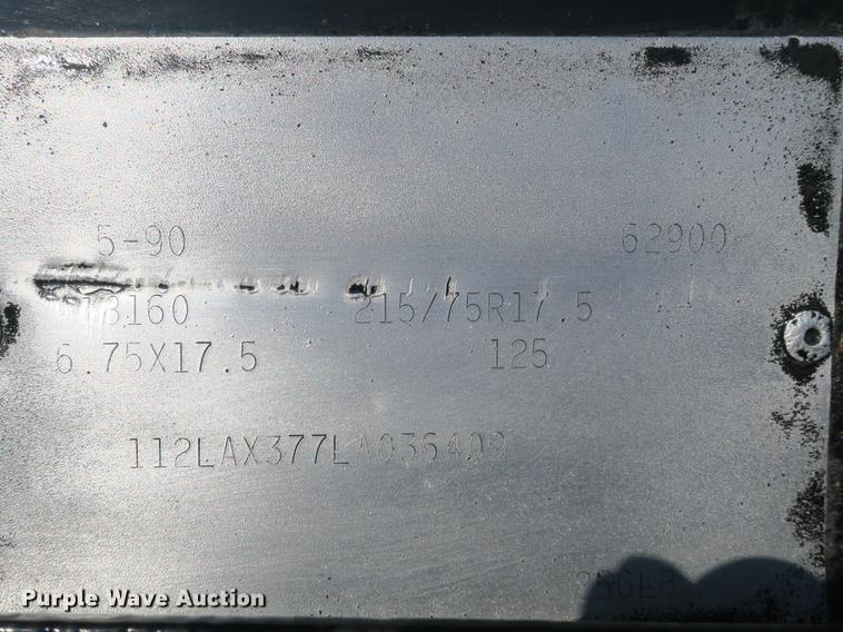 image for item DB8861 1990 Eager Beaver drop deck equipment trailer