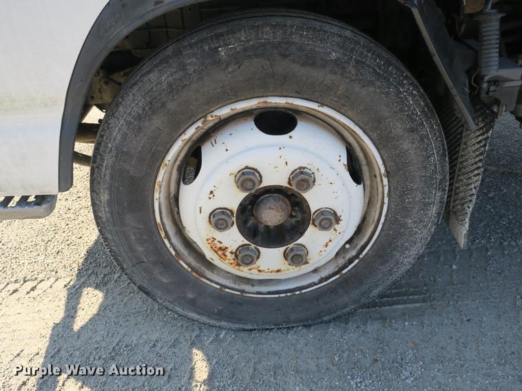 image for item DB8868 2003 GMC W5500 TrucKat flatbed truck