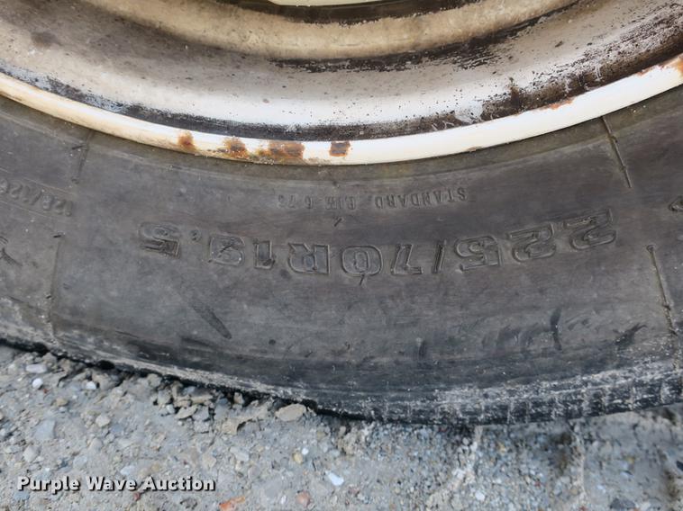 image for item DB8868 2003 GMC W5500 TrucKat flatbed truck