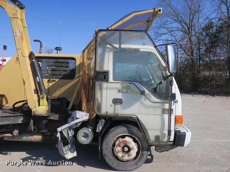 image for item DB8868 2003 GMC W5500 TrucKat flatbed truck