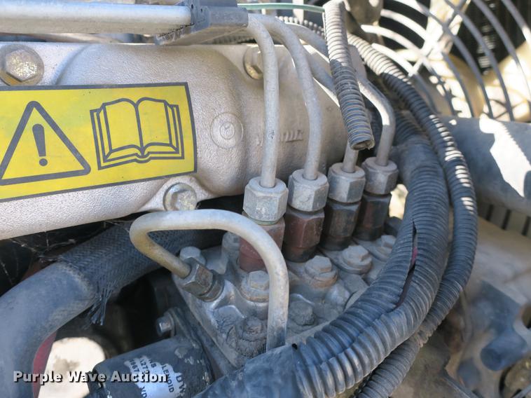 image for item DB8868 2003 GMC W5500 TrucKat flatbed truck