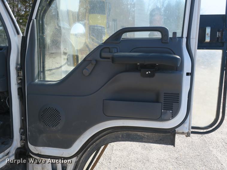 image for item DB8868 2003 GMC W5500 TrucKat flatbed truck