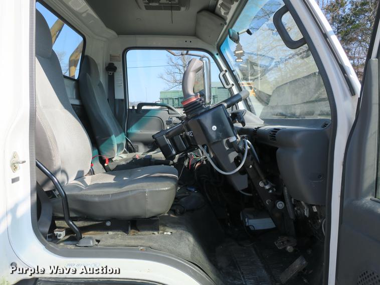 image for item DB8868 2003 GMC W5500 TrucKat flatbed truck