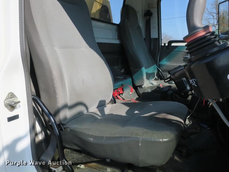 image for item DB8868 2003 GMC W5500 TrucKat flatbed truck