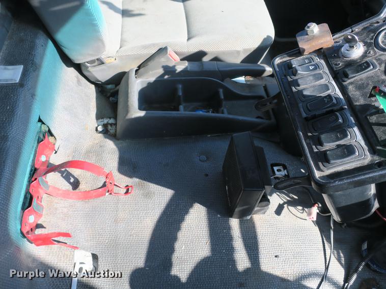 image for item DB8868 2003 GMC W5500 TrucKat flatbed truck