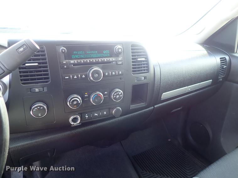 image for item DC1345 2009 Chevrolet Silverado 1500 Crew Cab pickup truck